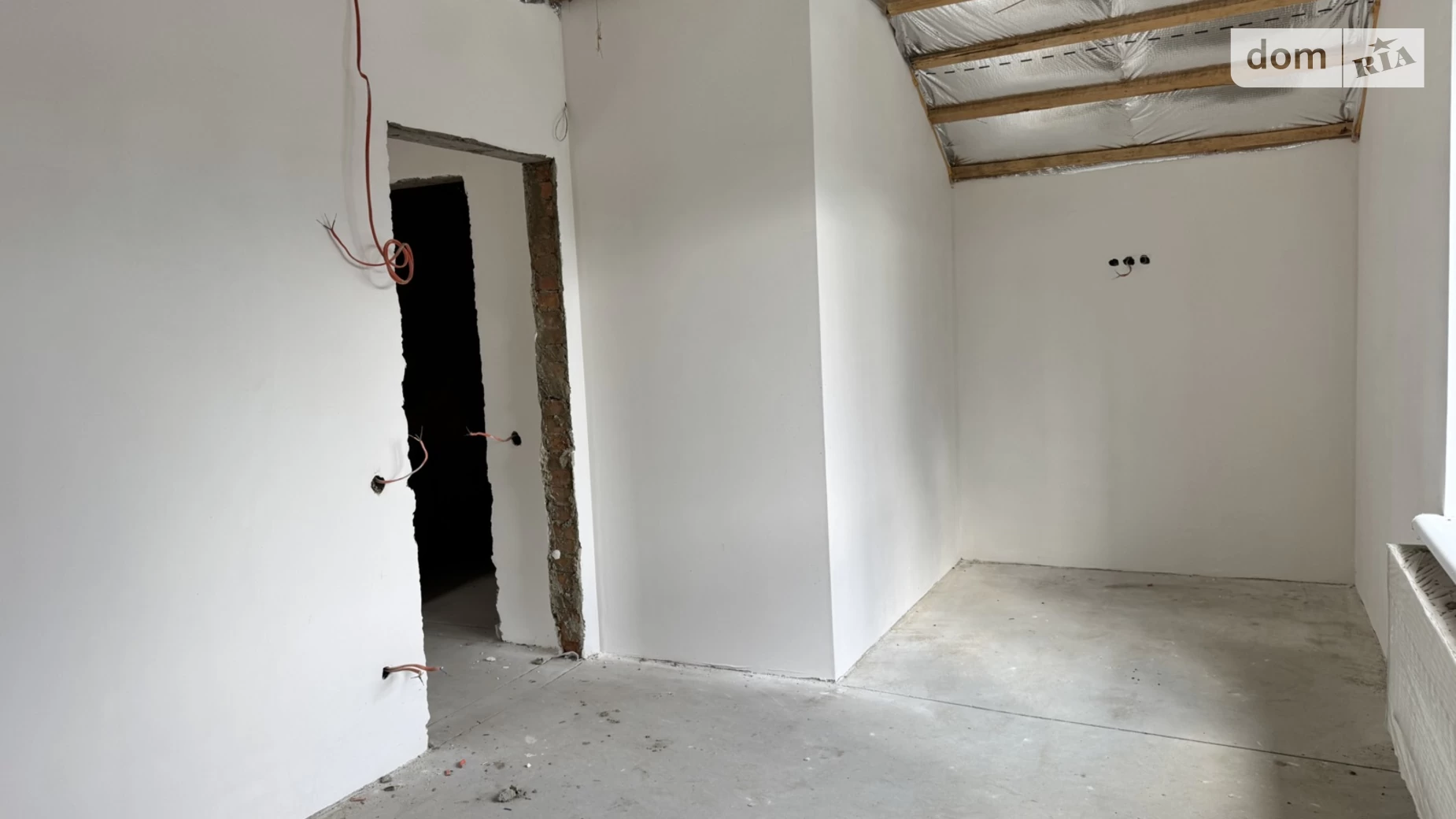 Продается дом на 2 этажа 125 кв. м с камином, цена: 90000 $ - фото 4