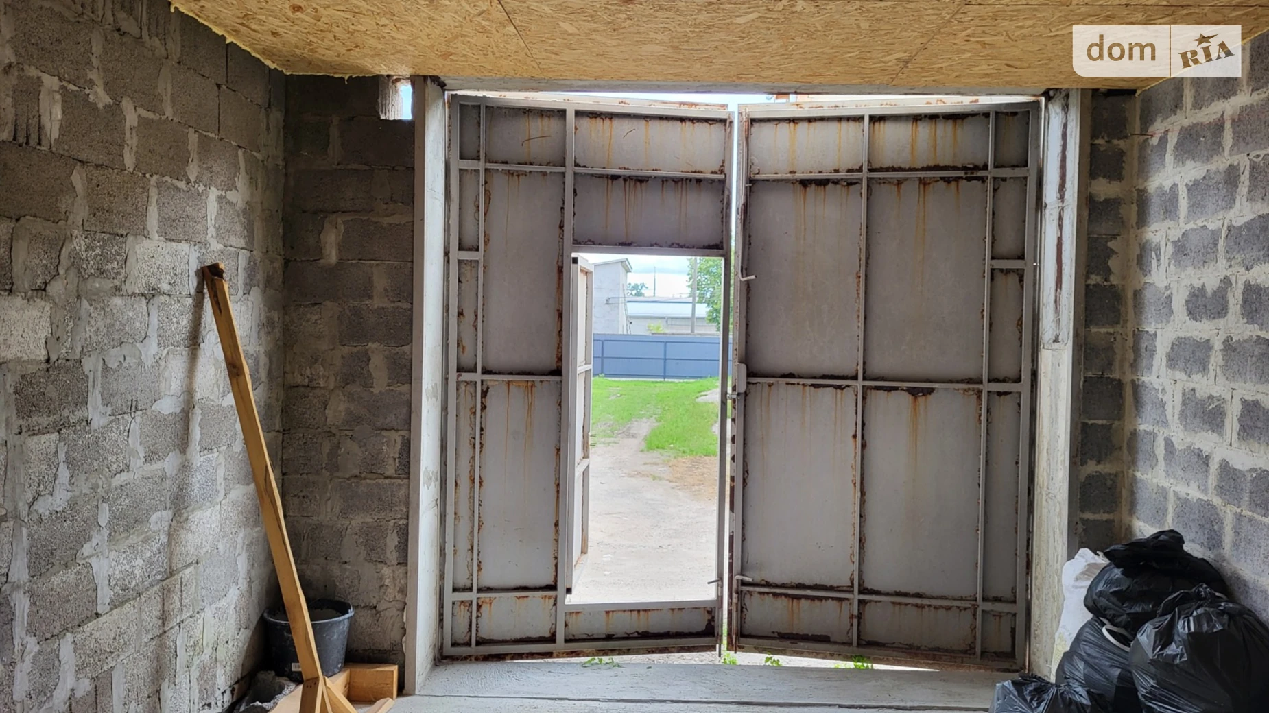 Продается отдельно стоящий гараж универсальный на 62.13 кв. м, цена: 17999 $ - фото 2