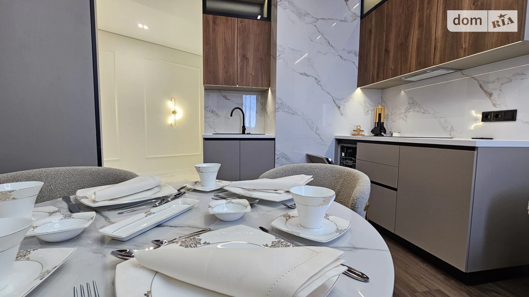 Продается 2-комнатная квартира 60 кв. м в Одессе, ул. Краснова - фото 2