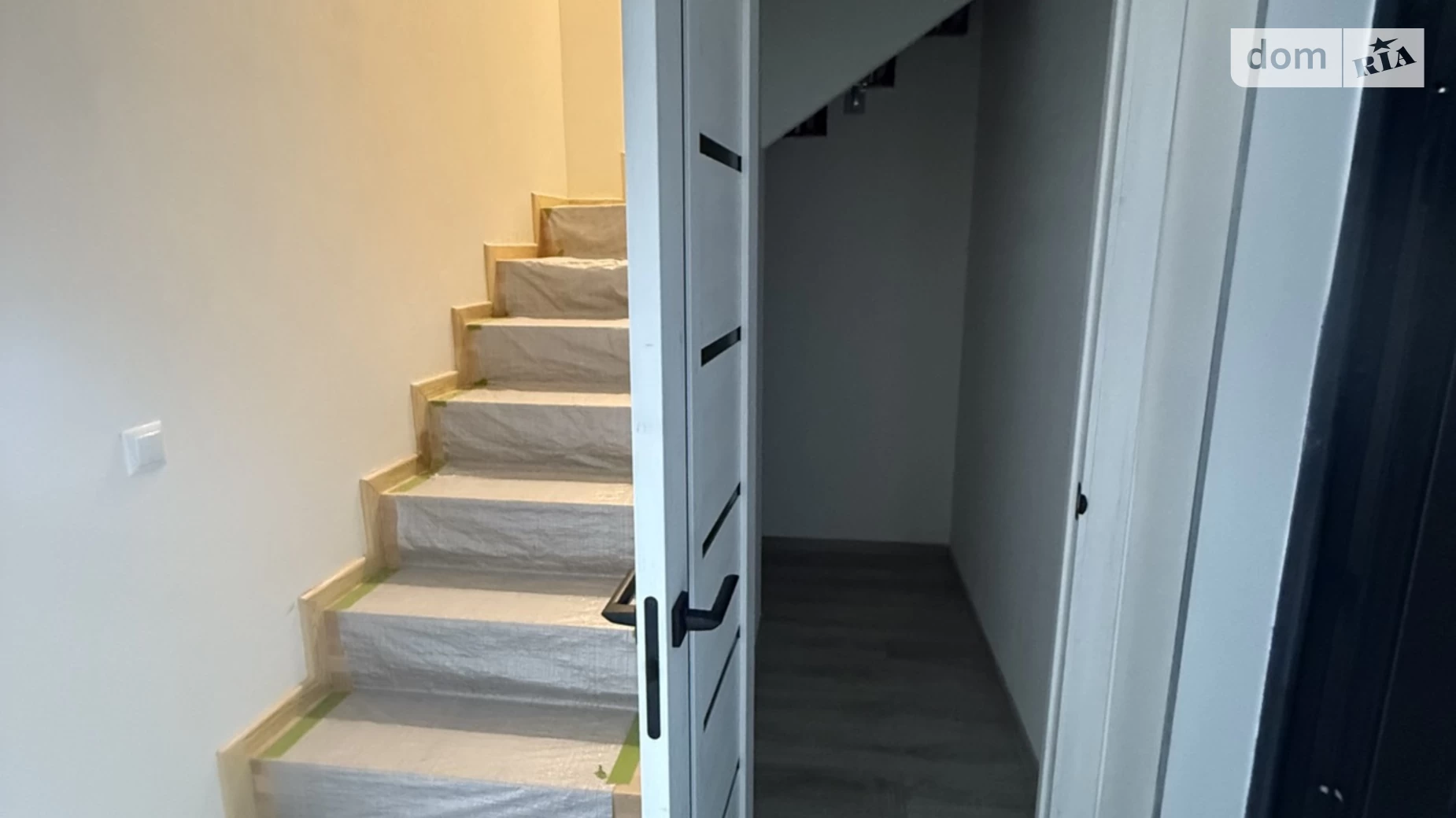 Продается 2-комнатная квартира 73.4 кв. м в Ужгороде, ул. Героев 128-й бригады(8-го Марта), 48А корпус 2 - фото 4