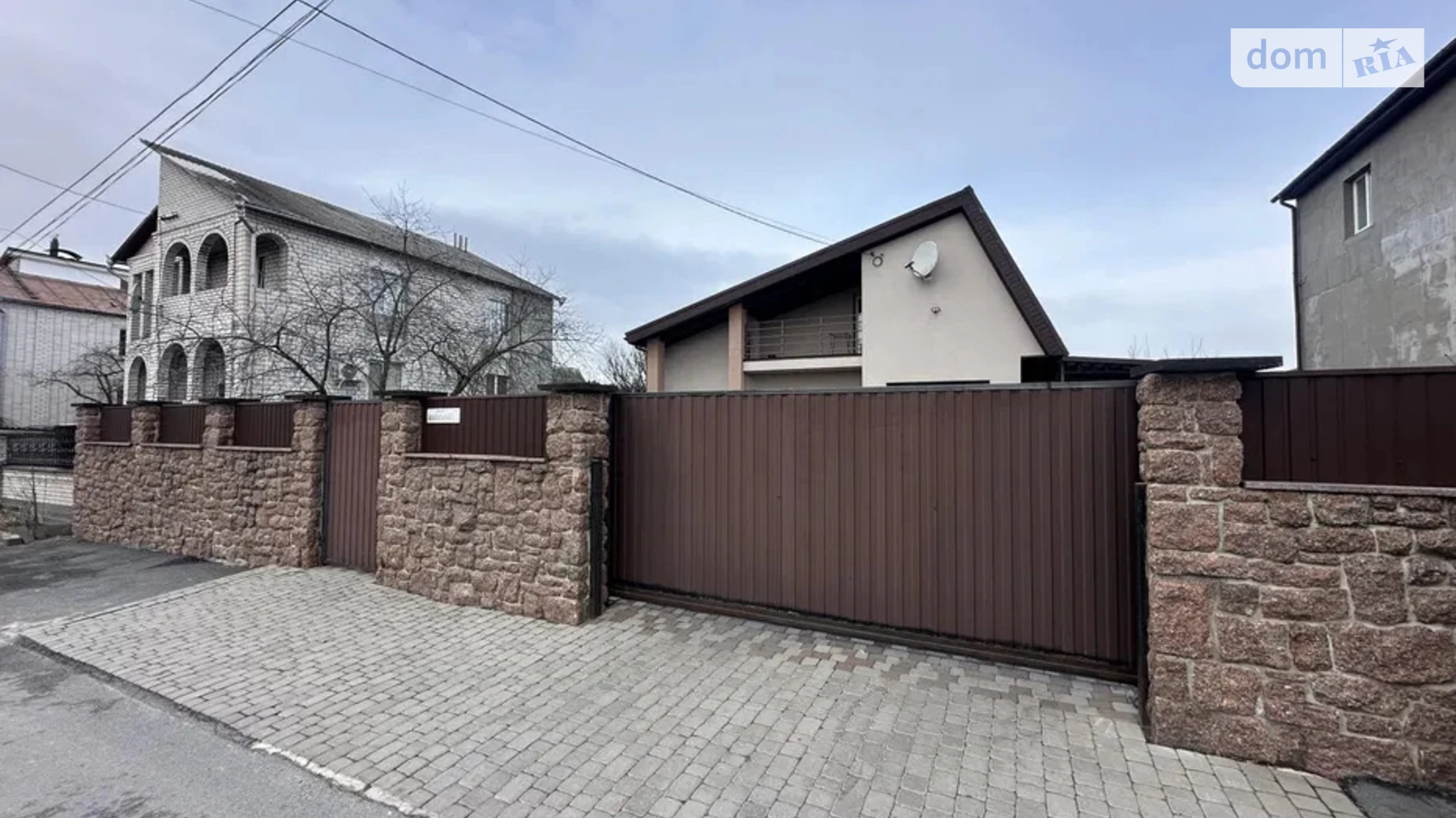 Продается дом на 2 этажа 200 кв. м с мебелью, цена: 250000 $ - фото 2