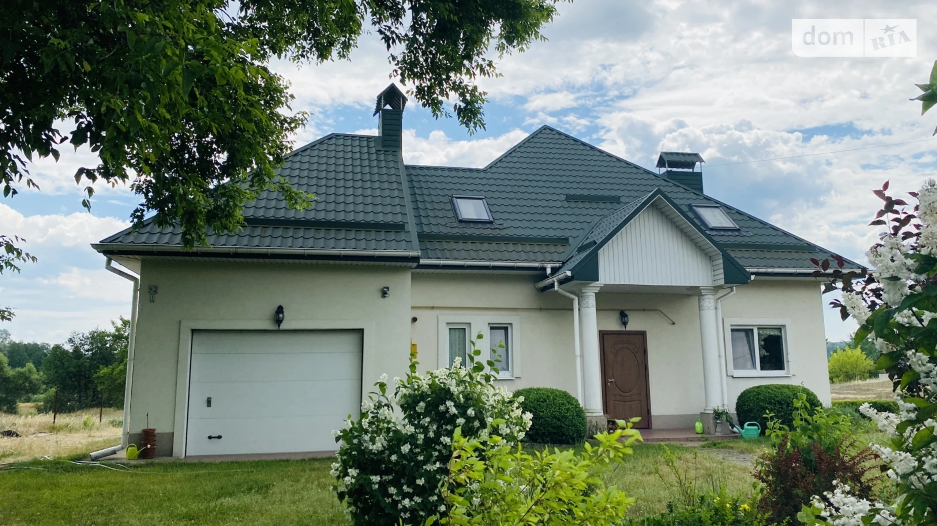 Продается дом на 2 этажа 215.2 кв. м с балконом, цена: 105000 € - фото 2