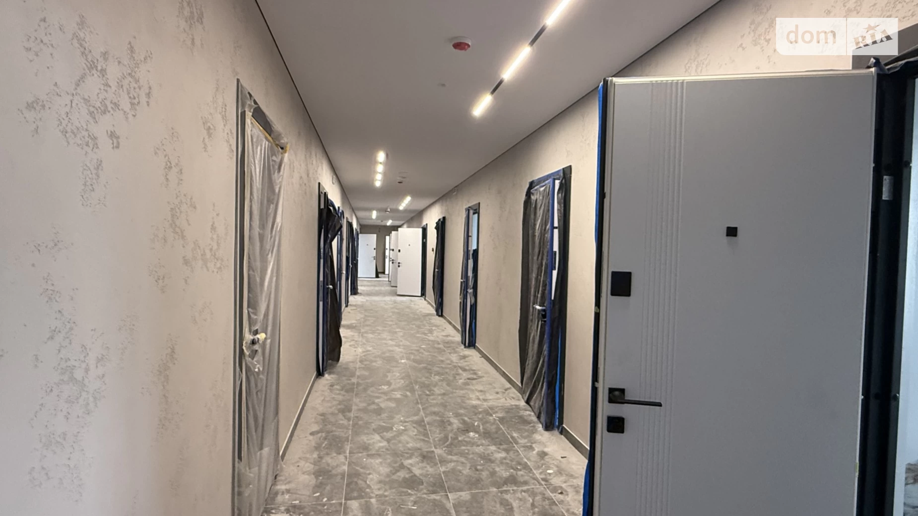 Сдается в аренду офис 640 кв. м в бизнес-центре, цена: 9600 $ - фото 4