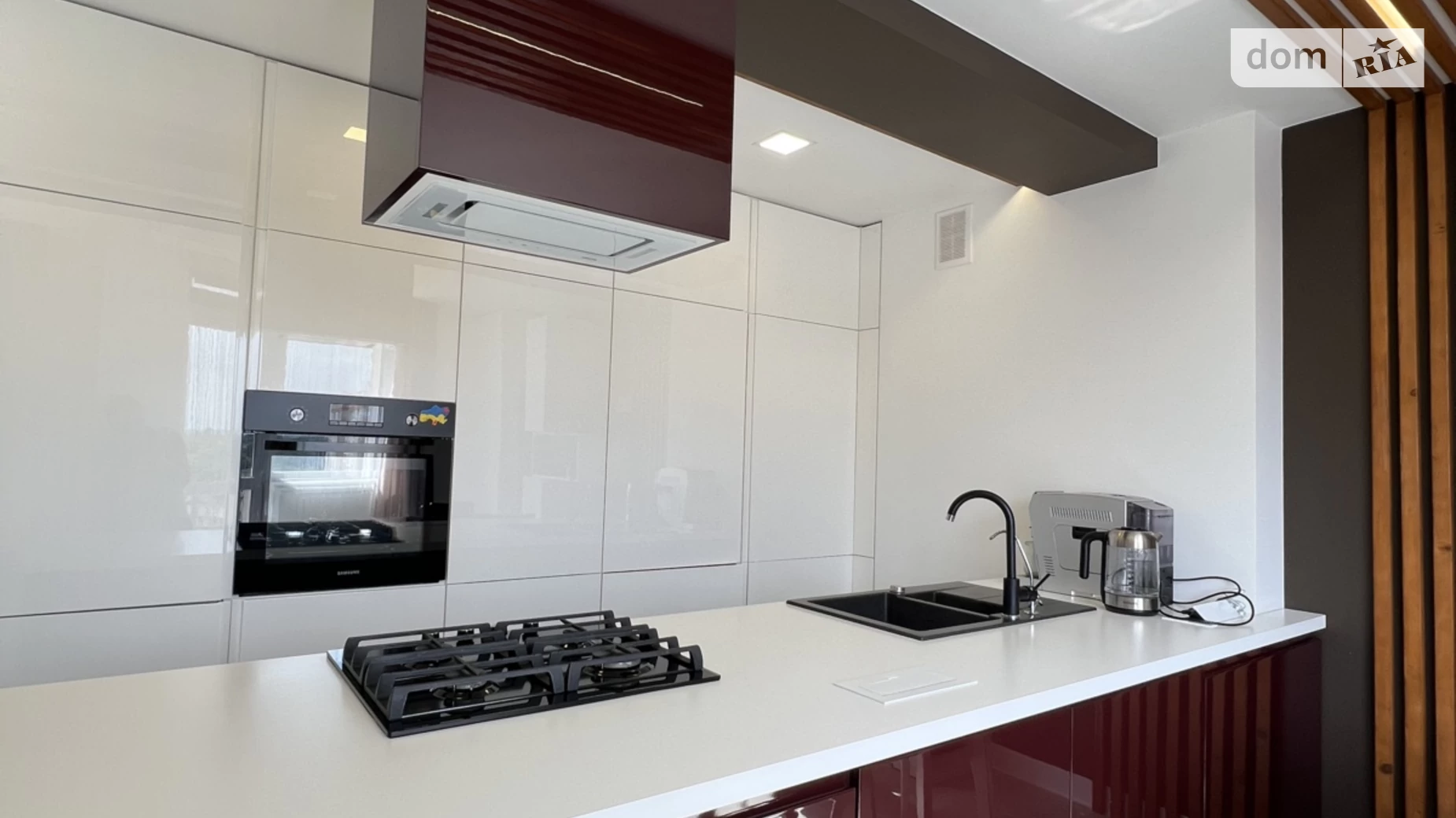 2-комнатная квартира 64 кв. м в Тернополе, ул. Белогорская - фото 2