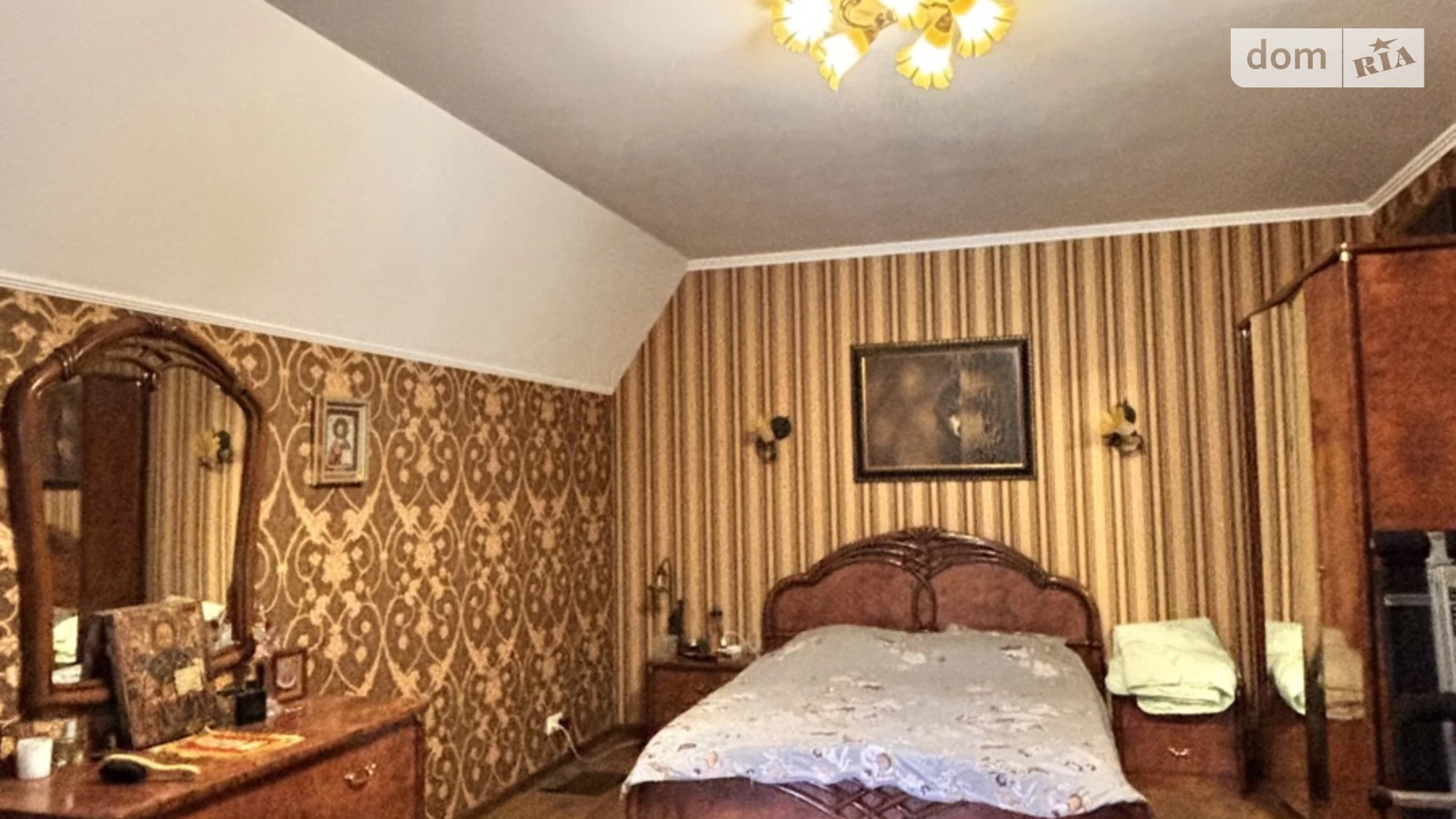 Продается дом на 2 этажа 293.2 кв. м с садом, цена: 450000 $ - фото 2