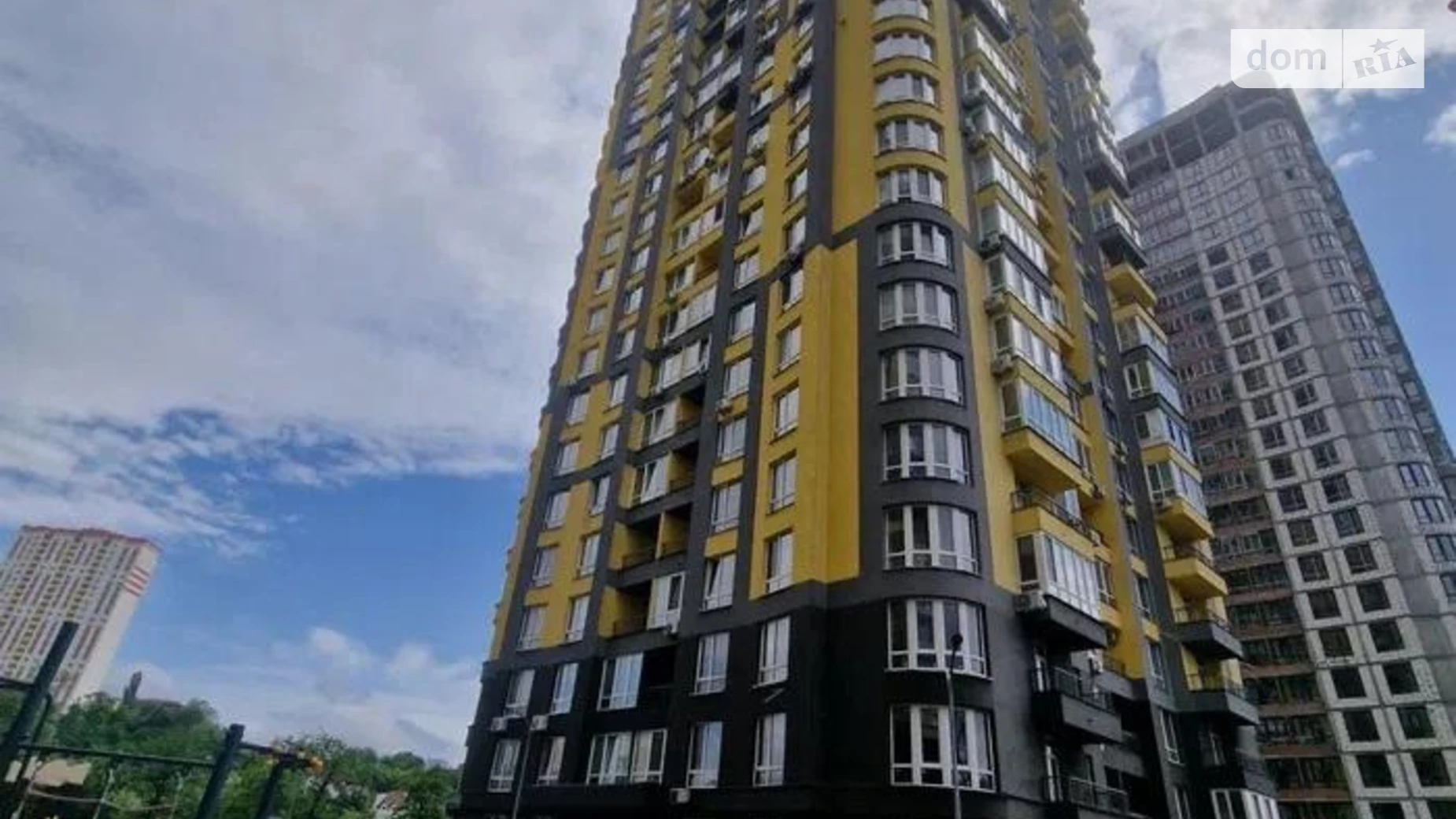 Продается 3-комнатная квартира 75 кв. м в Киеве, ул. Петра Радченко, 27 - фото 2