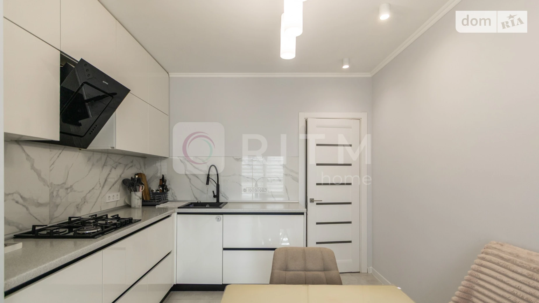 Продается 1-комнатная квартира 46.1 кв. м в Криховцах, ул. Бастионная, 7 - фото 2