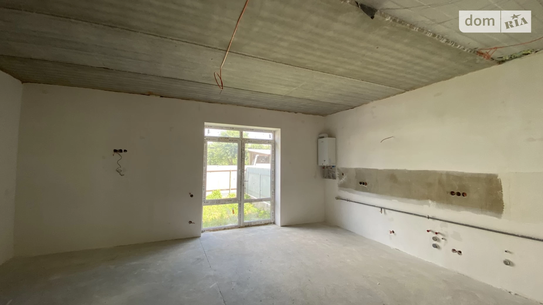 Продается дом на 2 этажа 124 кв. м с бассейном, цена: 105000 $ - фото 2