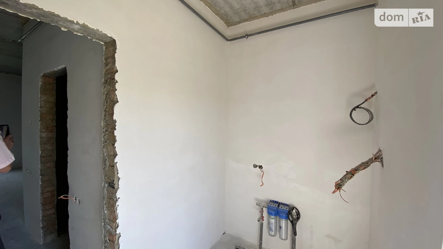 Продается дом на 2 этажа 124 кв. м с бассейном, цена: 105000 $ - фото 4