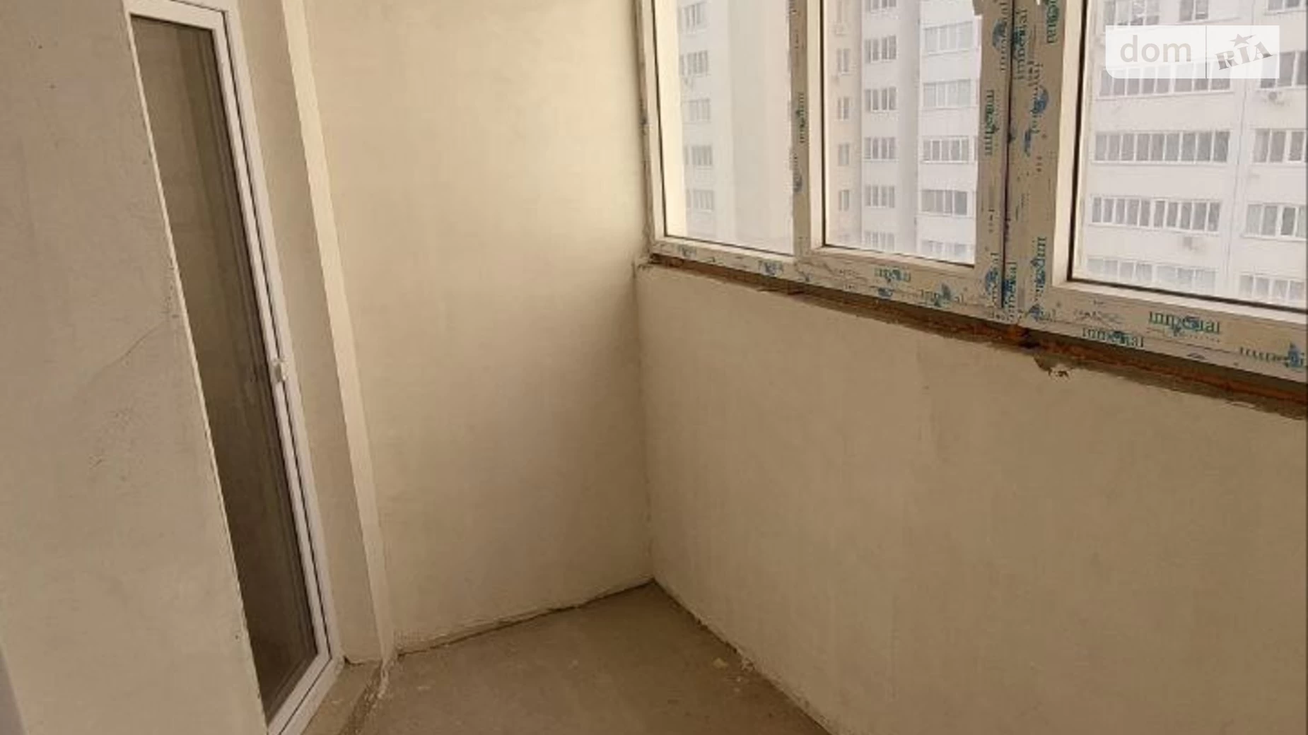 Продается 1-комнатная квартира 40 кв. м в Лиманке, мас. Радужный - фото 3