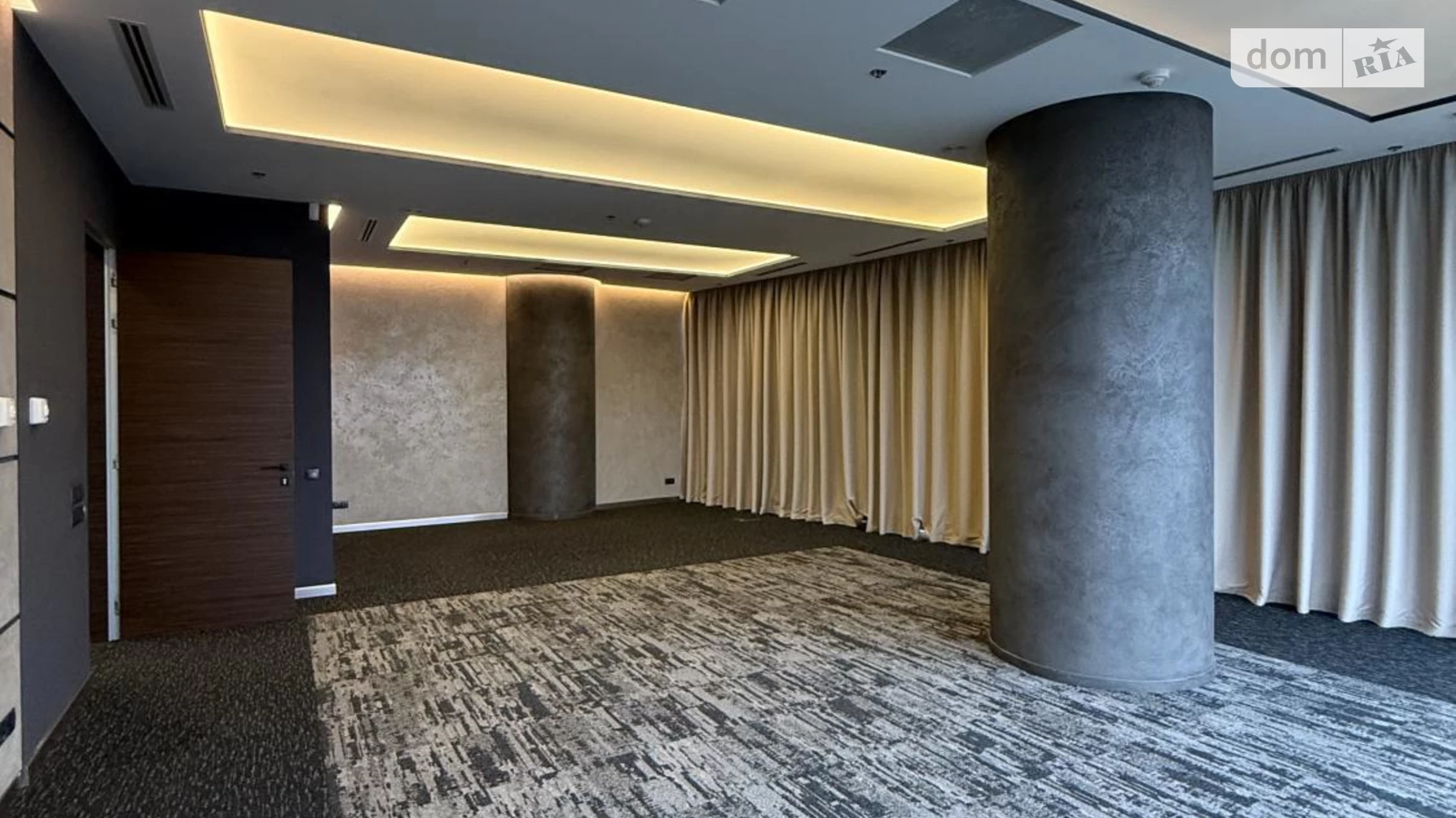 Сдается в аренду офис 330 кв. м в бизнес-центре, цена: 13860 $ - фото 2