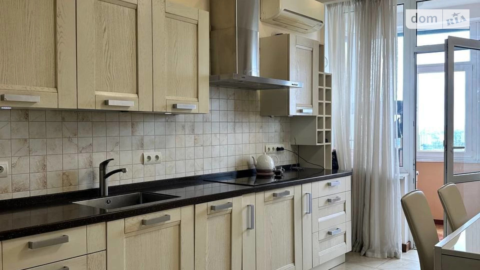 Продается 1-комнатная квартира 70.9 кв. м в Киеве, бул. Леси Украинки, 7А - фото 5