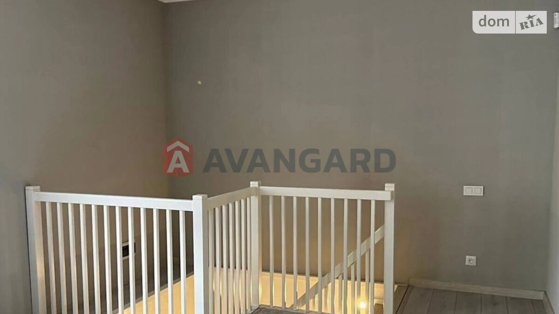 Продается дом на 2 этажа 135 кв. м с камином, цена: 55000 $ - фото 2