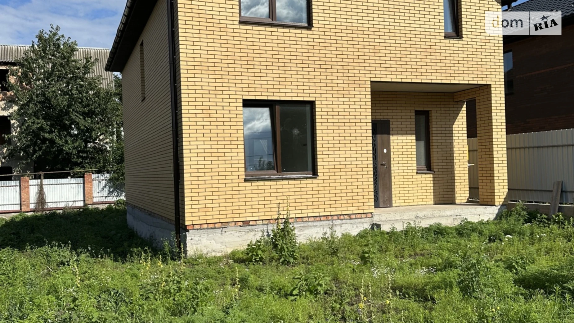 Продается дом на 2 этажа 120 кв. м с бассейном, цена: 125000 $ - фото 3