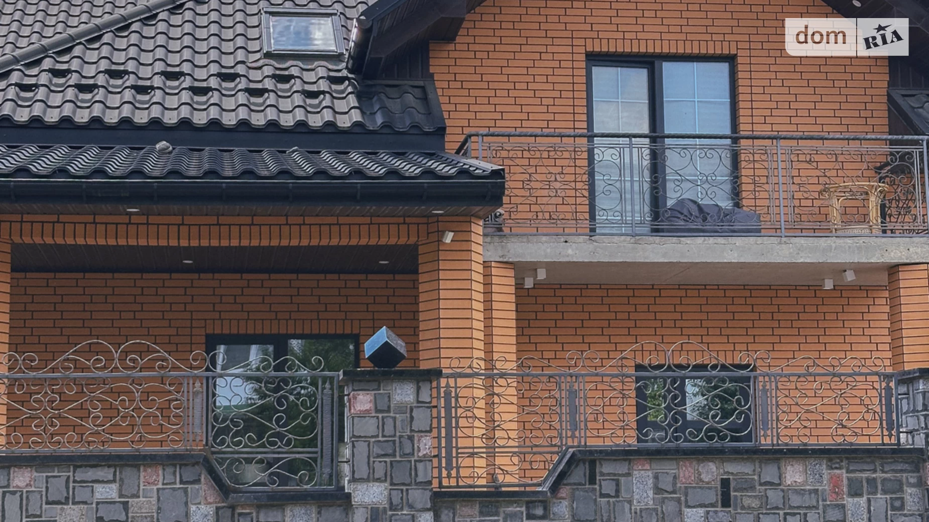 Продается дом на 3 этажа 320 кв. м с балконом, цена: 250000 $ - фото 4