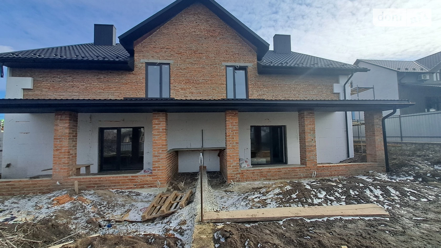 Продается дом на 2 этажа 185 кв. м с бассейном, цена: 78000 $ - фото 2