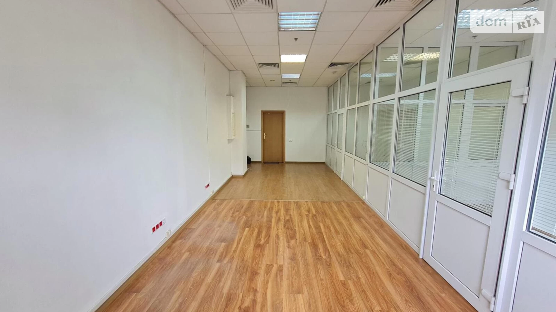 Сдается в аренду офис 66.2 кв. м в бизнес-центре, цена: 29790 грн - фото 2