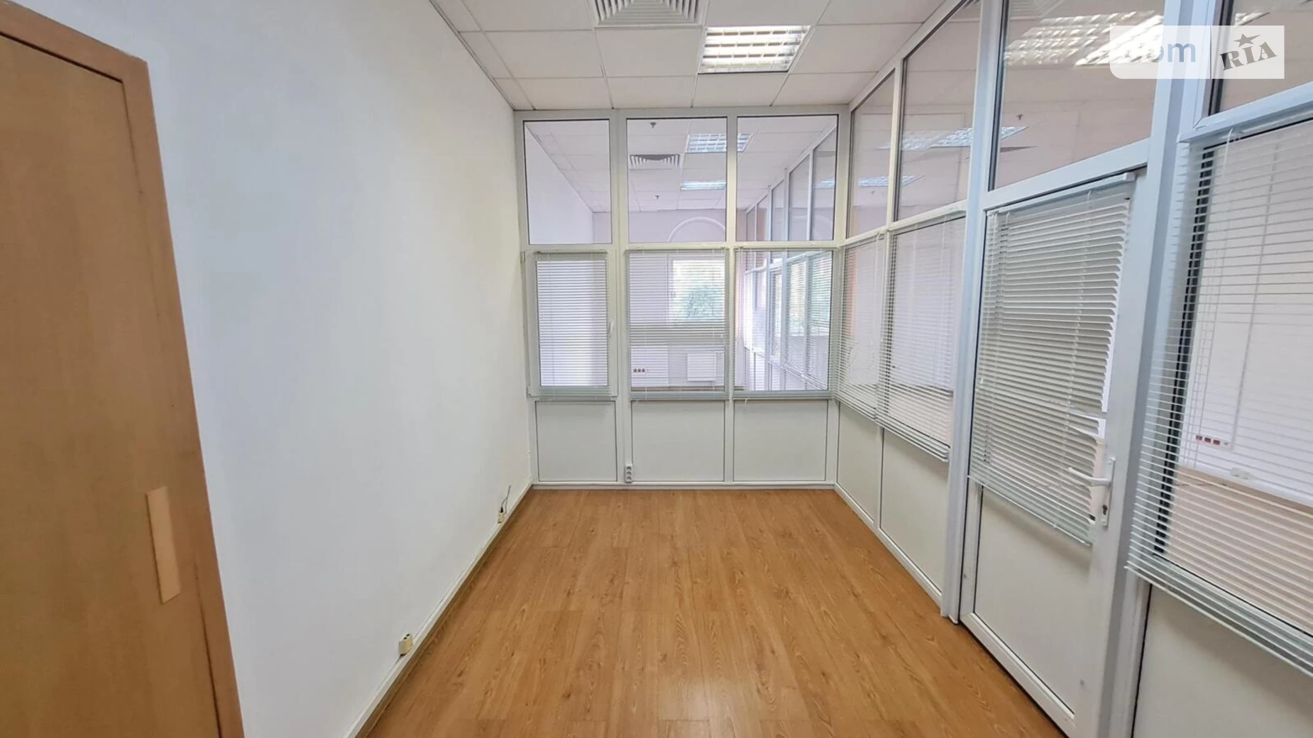 Сдается в аренду офис 66.2 кв. м в бизнес-центре, цена: 29790 грн - фото 5