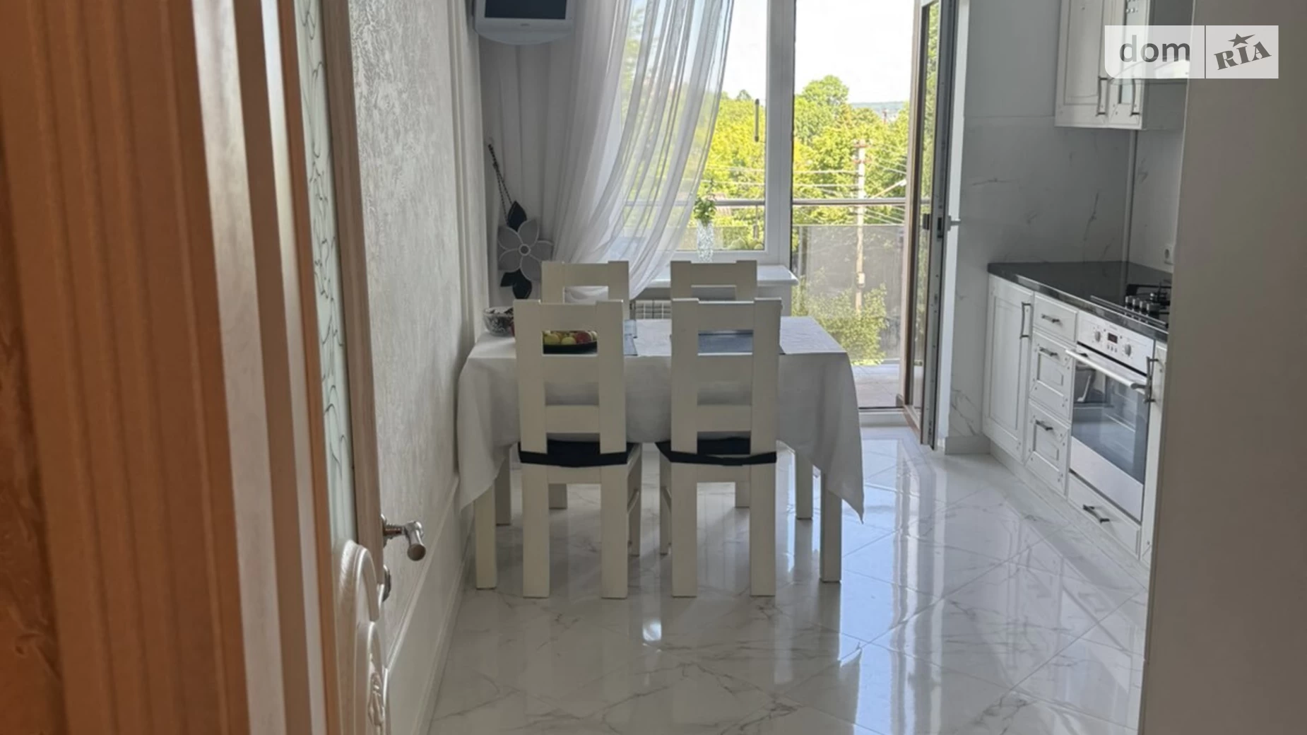 Продается 3-комнатная квартира 97 кв. м в Трускавце, ул. Саломеи Крушельницкой - фото 2