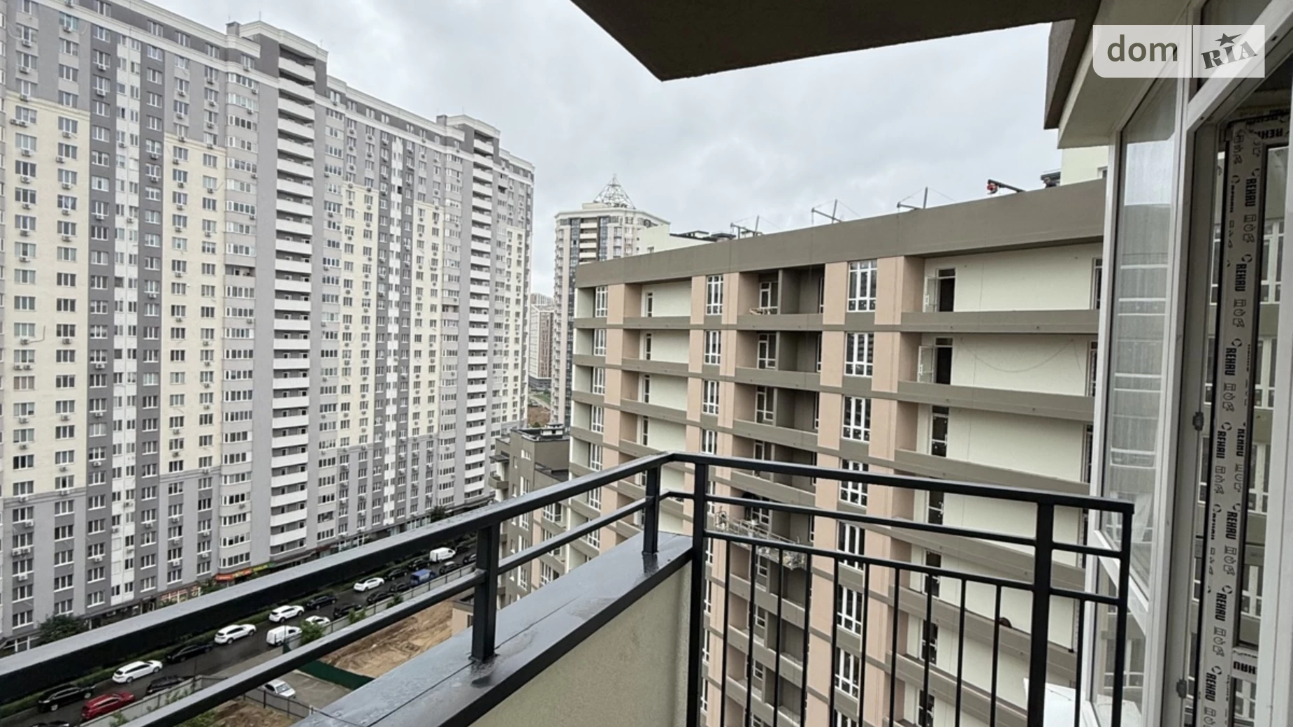 Продается 2-комнатная квартира 69.5 кв. м в Броварах, ул. Соборная, 25 - фото 2