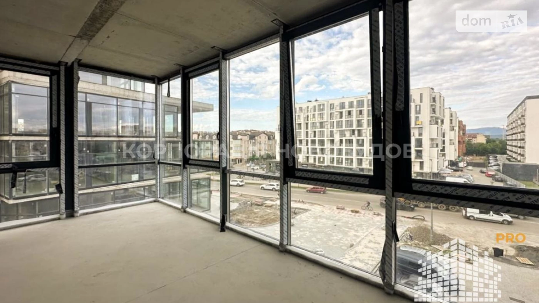 Продается 2-комнатная квартира 84.81 кв. м в Ужгороде, ул. Николая Бобяка - фото 2