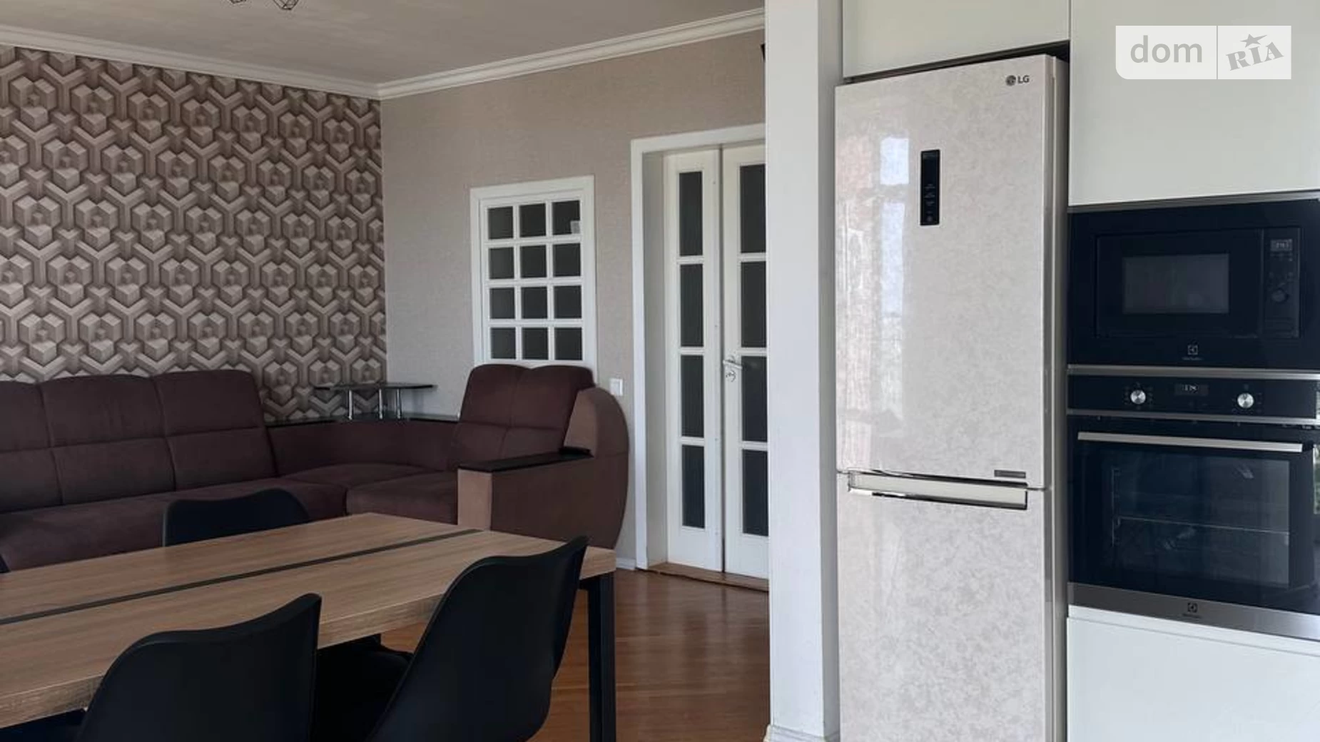 Продается 3-комнатная квартира 74.6 кв. м в Полтаве, бул. Коновальца Евгения - фото 2