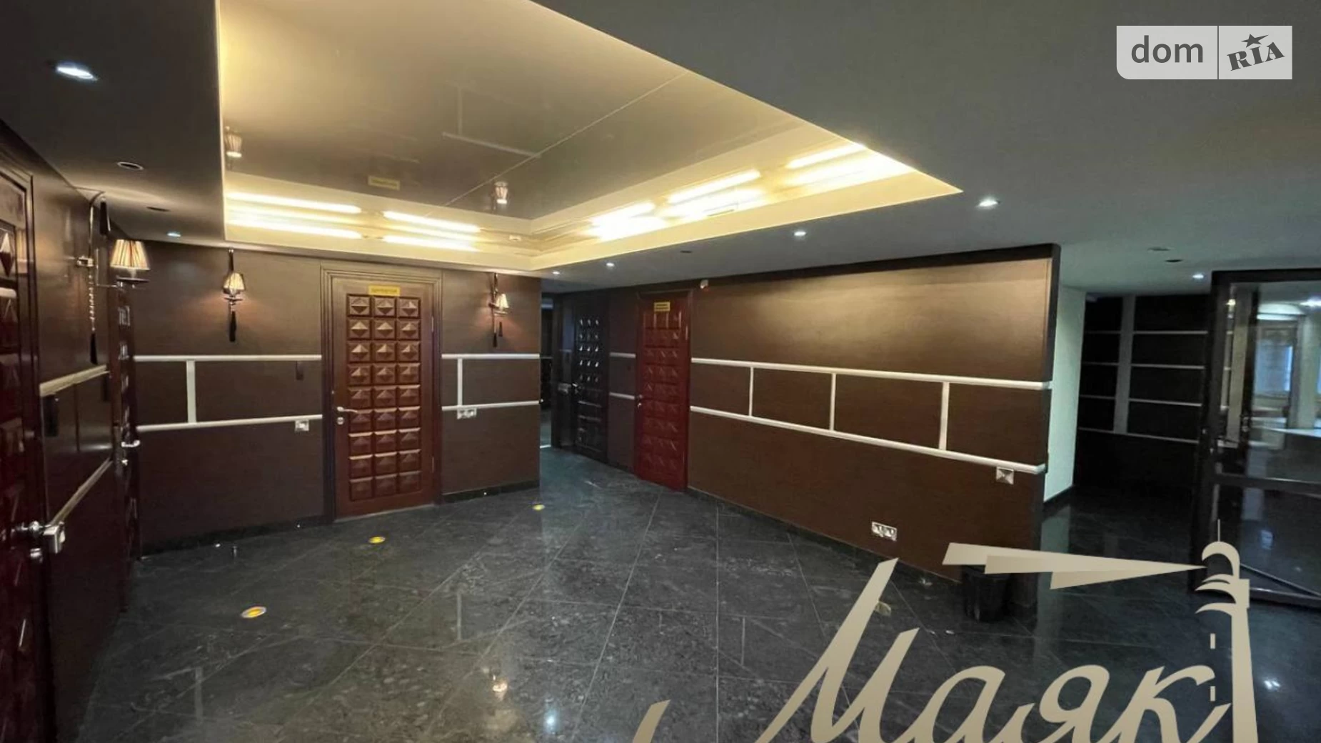 Сдается в аренду офис 230 кв. м в бизнес-центре, цена: 55000 грн - фото 2