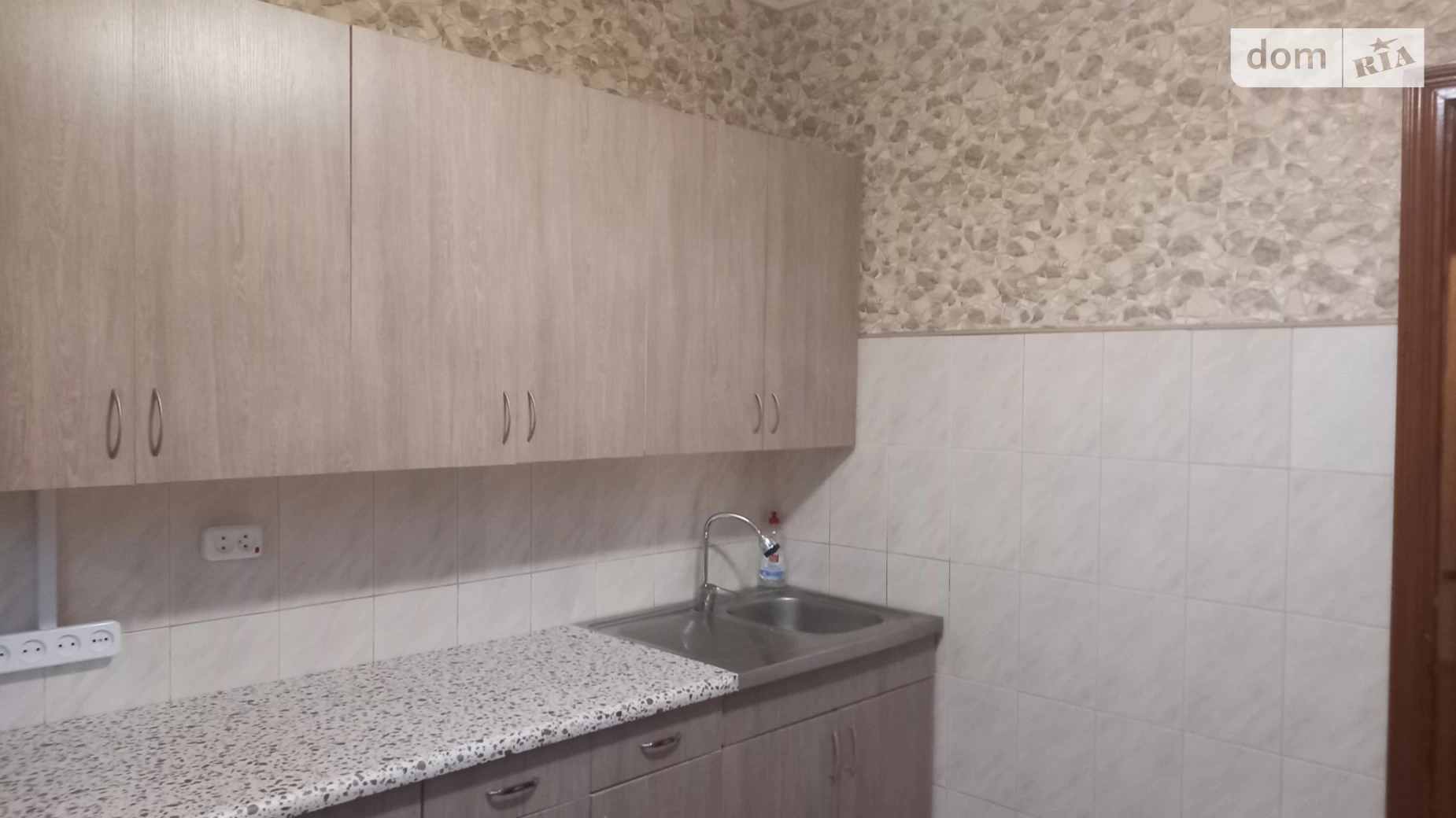 Продается 1-комнатная квартира 40.2 кв. м в Киеве, ул. Рональда Рейгана(Теодора Драйзера), 10 - фото 2