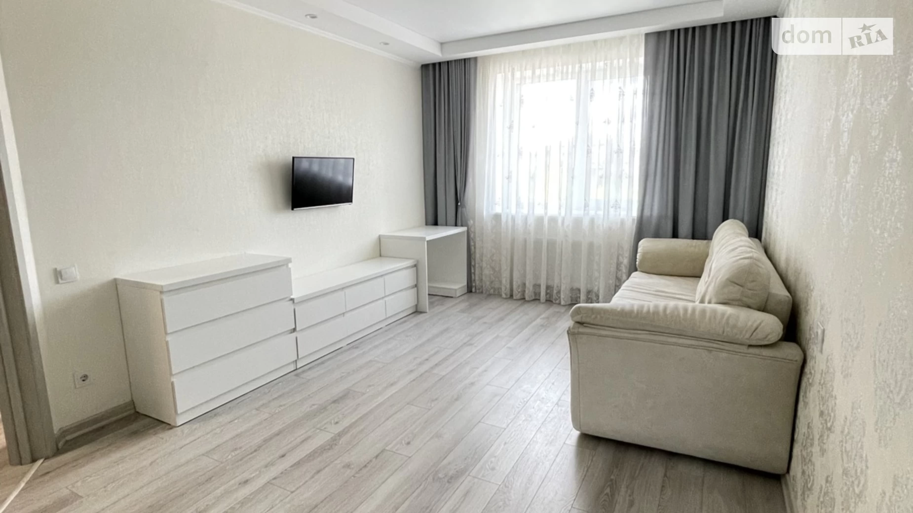 Продается 1-комнатная квартира 44 кв. м в Ровно, ул. Гурия Бухала, 9 - фото 2