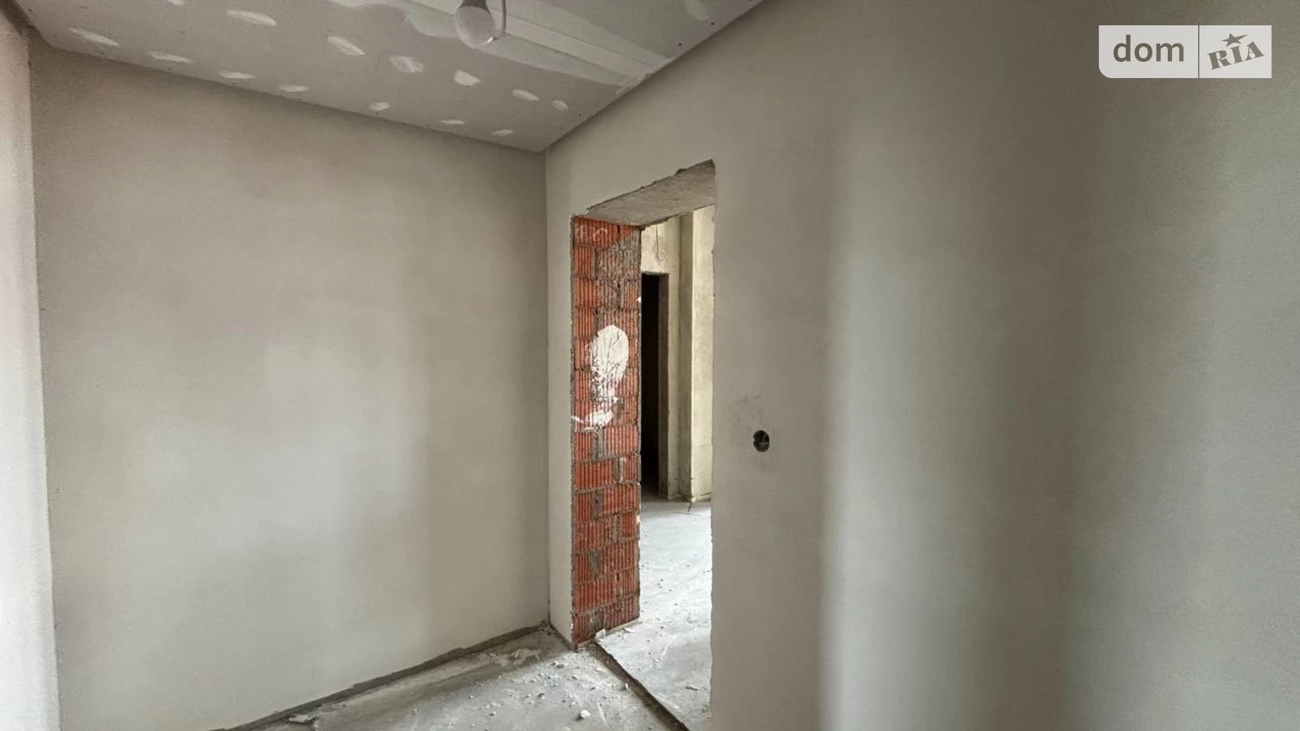 Продається 1-кімнатна квартира 55 кв. м у Минаї, вул. Августина Волошина, 18 - фото 3