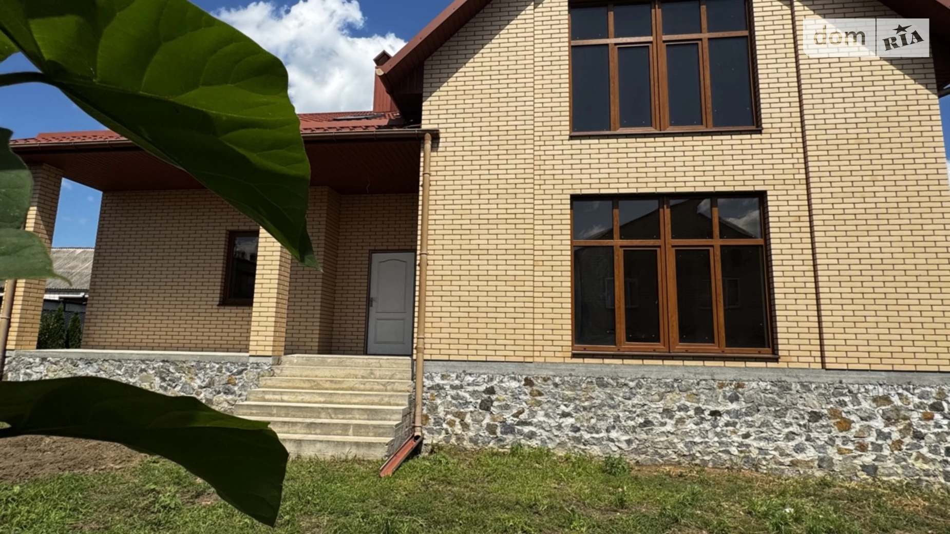 Продается дом на 2 этажа 160 кв. м с мансардой, цена: 149000 $ - фото 2