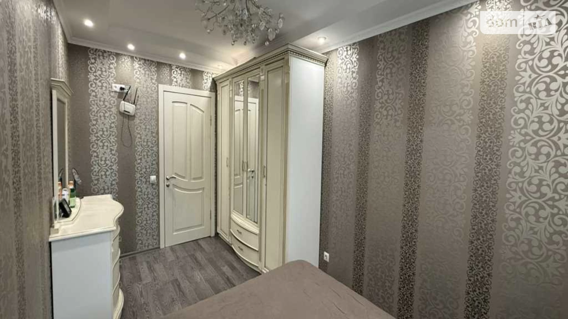 Продается 2-комнатная квартира 59.7 кв. м в Полтаве, бул. Щепотьева - фото 2