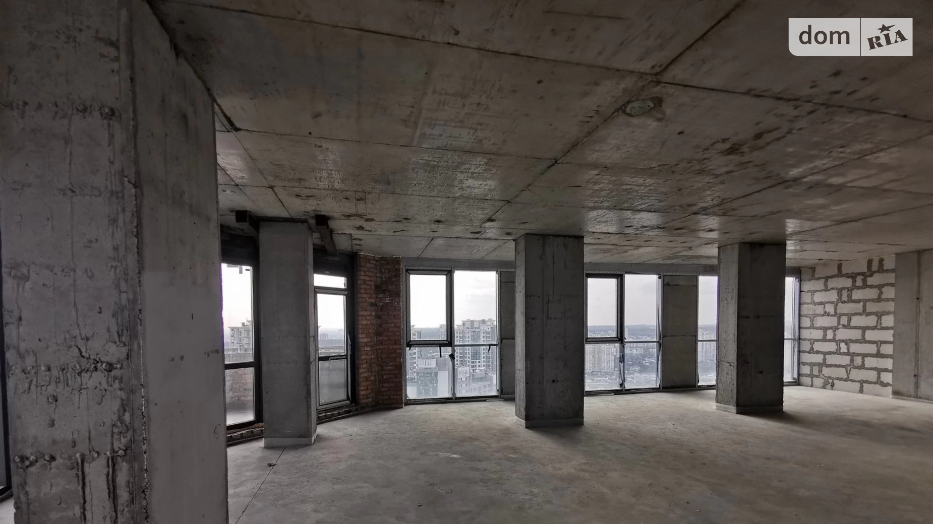 Продается 4-комнатная квартира 175 кв. м в Киеве, ул. Андрея Верхогляда(Драгомирова), 14А - фото 2