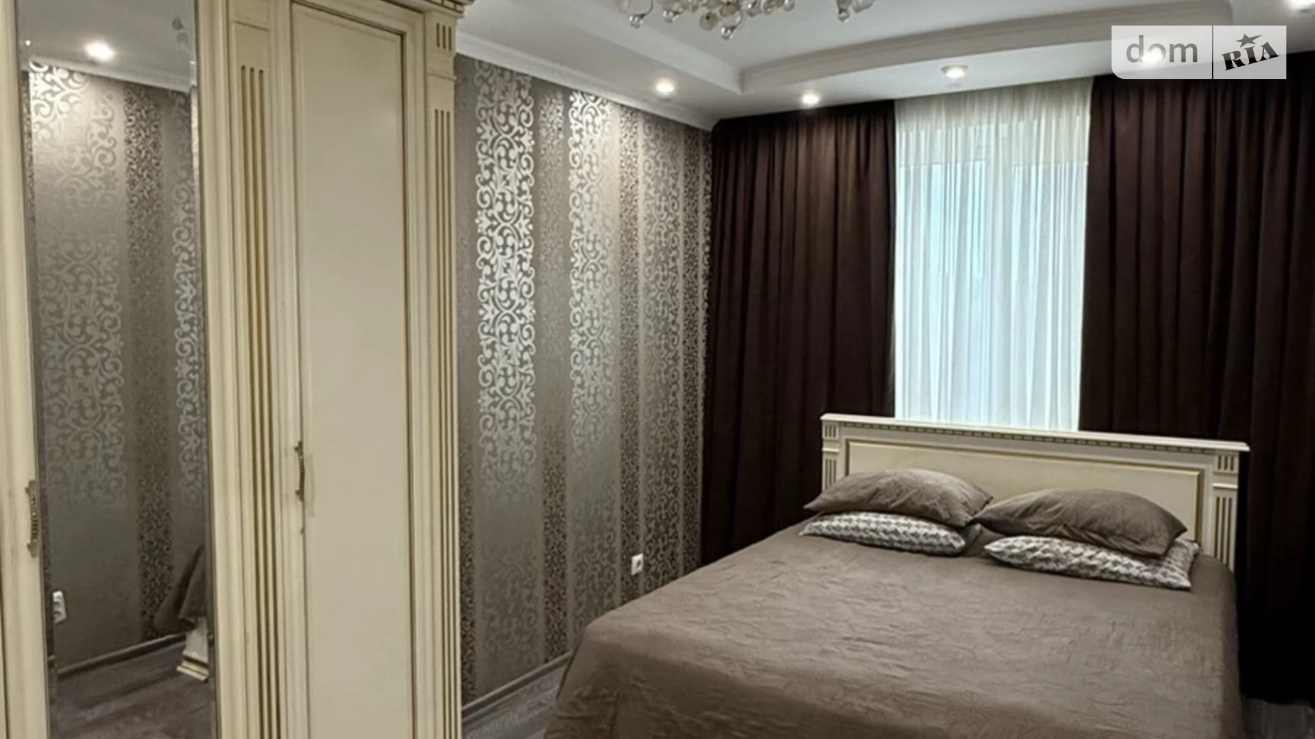 Продается 2-комнатная квартира 58.5 кв. м в Полтаве, бул. Щепотьева - фото 2