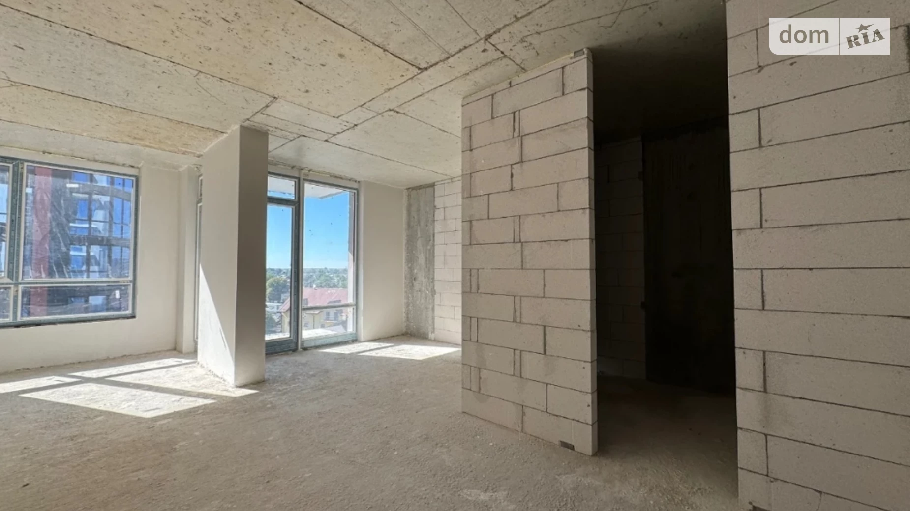 Продается 2-комнатная квартира 56 кв. м в Ивано-Франковске, ул. Героев Николаева(Сеченова), 43 - фото 2