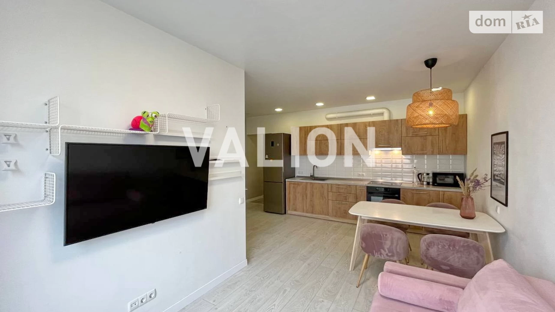 Продается 1-комнатная квартира 41 кв. м в Киеве, ул. Клавдиевская, 40Е - фото 2