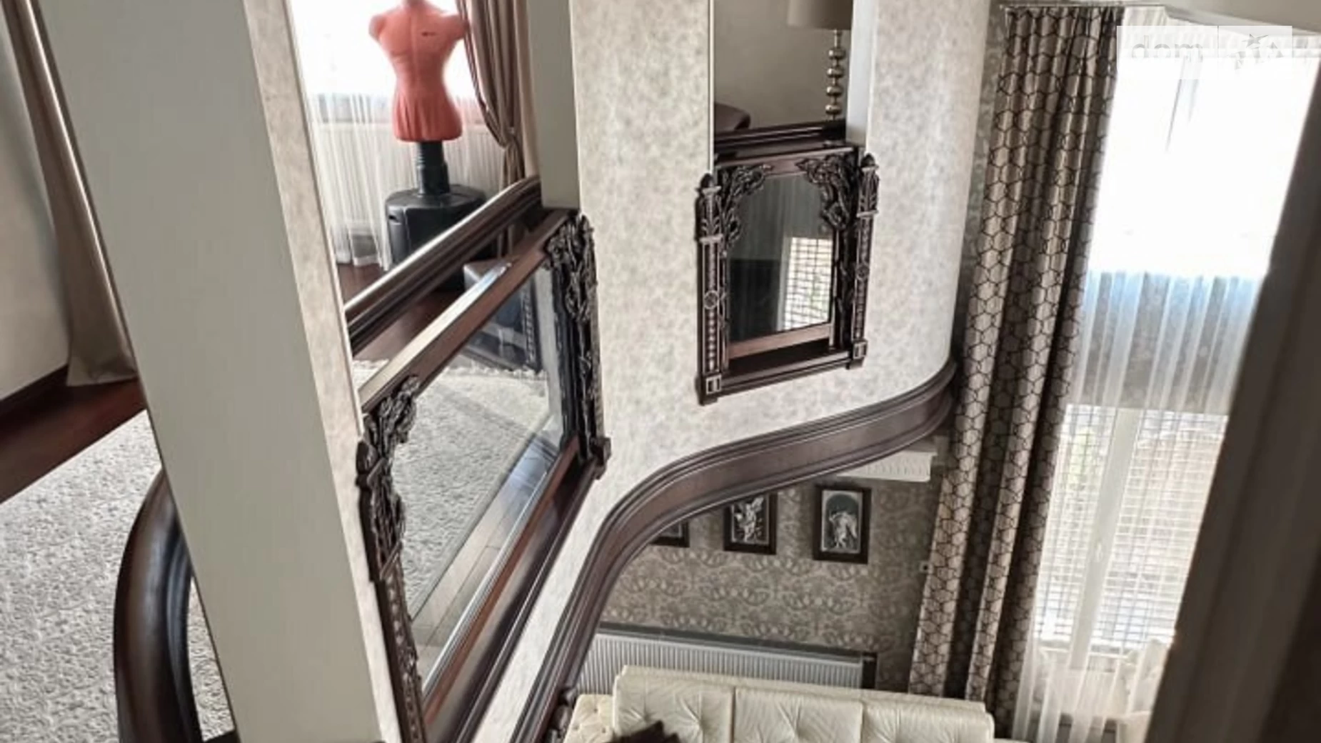 Продается дом на 3 этажа 710 кв. м с террасой, цена: 730000 $ - фото 3