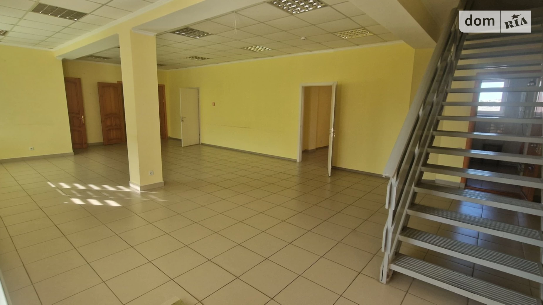 Сдается в аренду офис 530 кв. м в бизнес-центре, цена: 7900 $ - фото 2