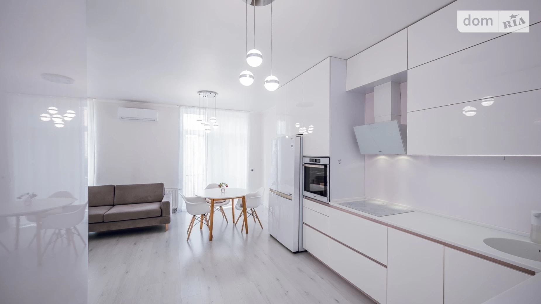 Продается 2-комнатная квартира 63.1 кв. м в Киеве, ул. Регенераторная, 4 - фото 2