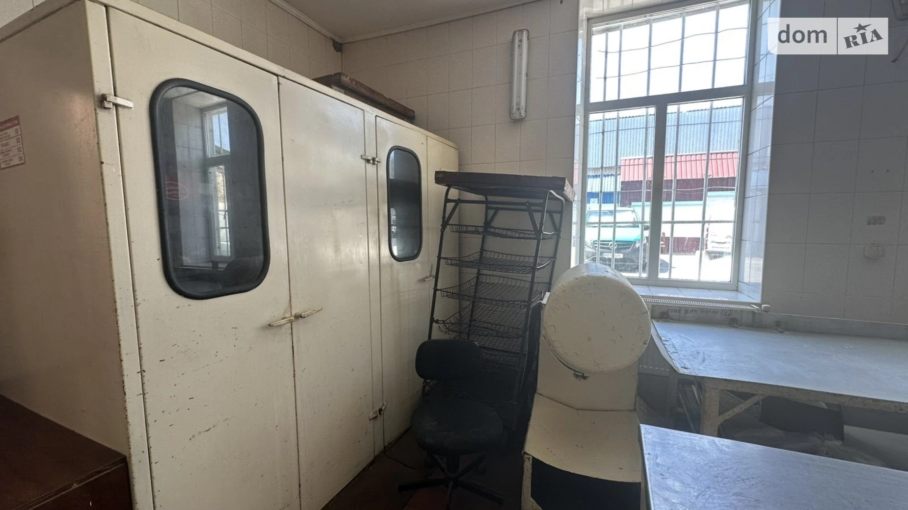 Сдается в аренду помещения свободного назначения 135 кв. м в 1-этажном здании, цена: 25000 грн - фото 3
