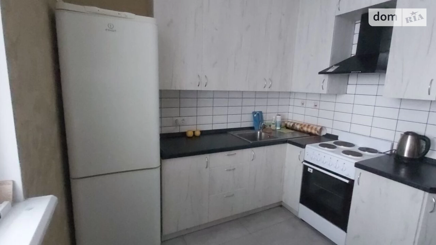 Продается 1-комнатная квартира 40 кв. м в Киеве, ул. Рональда Рейгана(Теодора Драйзера), 40 - фото 2