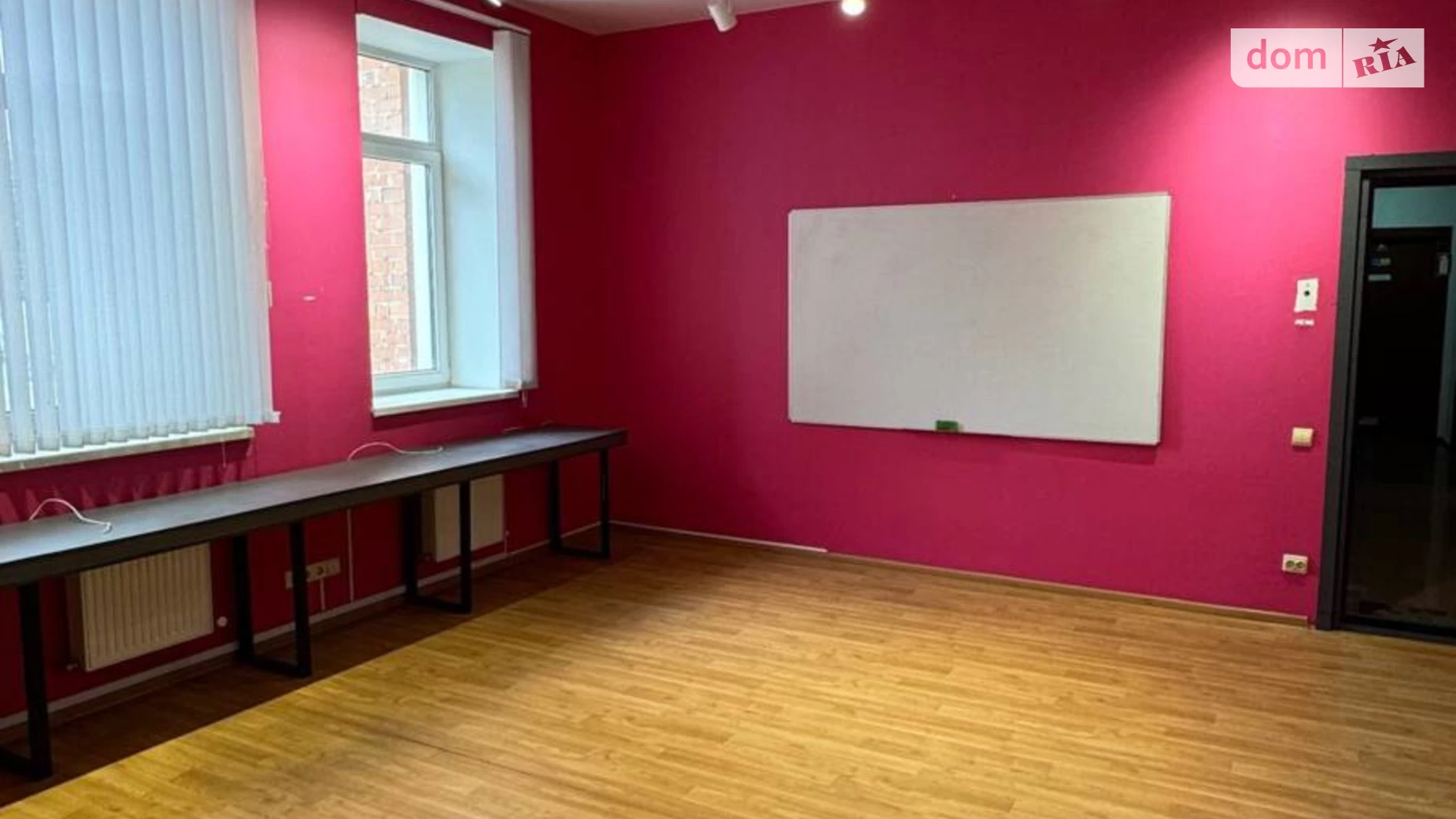 Сдается в аренду офис 49.65 кв. м в бизнес-центре, цена: 15888 грн - фото 4