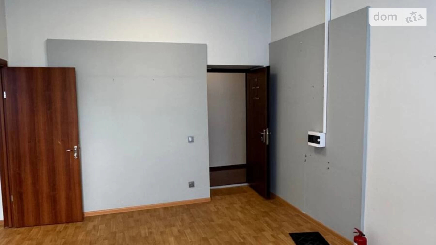 Сдается в аренду офис 51.86 кв. м в бизнес-центре, цена: 14000 грн - фото 5