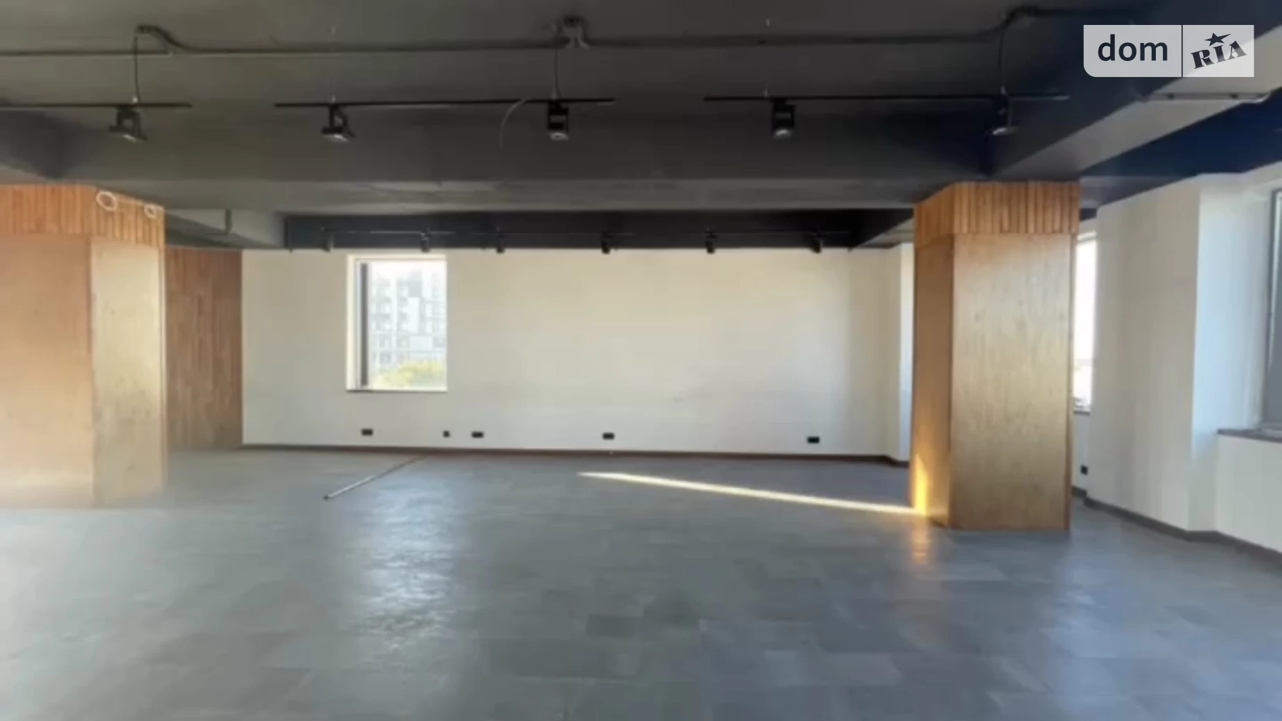 Продается офис 105 кв. м в бизнес-центре, цена: 120000 $ - фото 2