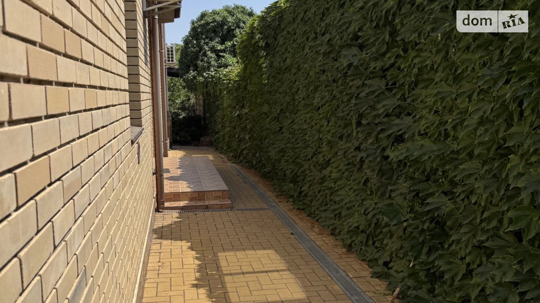 Продается дом на 2 этажа 250 кв. м с участком, цена: 185000 $ - фото 3