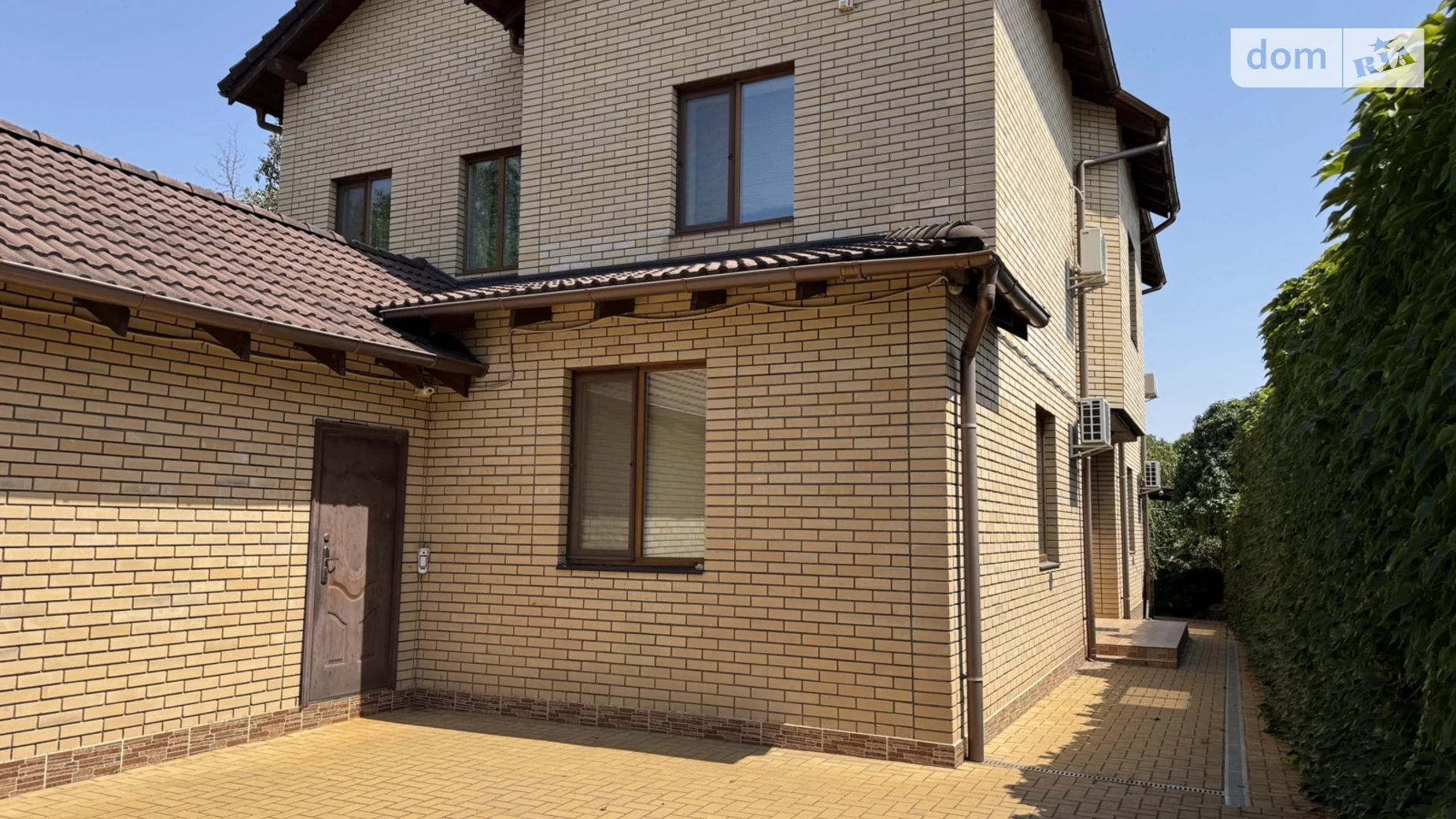 Продается дом на 2 этажа 250 кв. м с участком, цена: 185000 $ - фото 2