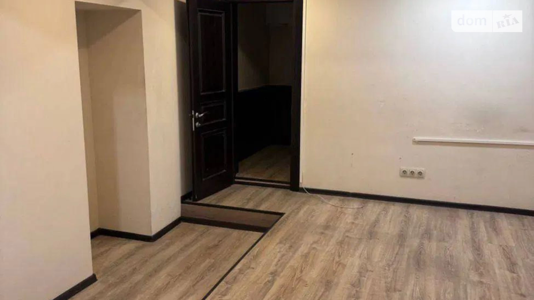 Продается офис 78 кв. м в бизнес-центре, цена: 120000 $ - фото 5