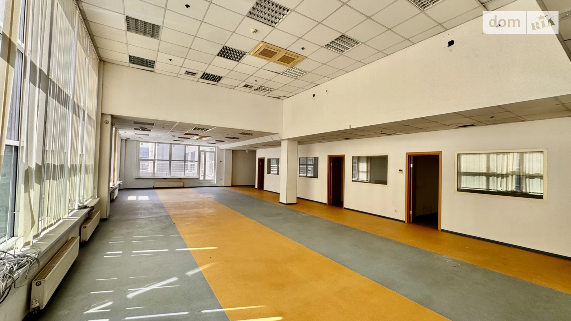Сдается в аренду офис 1500 кв. м в бизнес-центре, цена: 495000 грн - фото 2