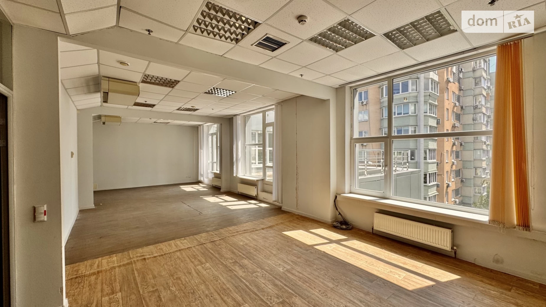 Сдается в аренду офис 1500 кв. м в бизнес-центре, цена: 495000 грн - фото 4
