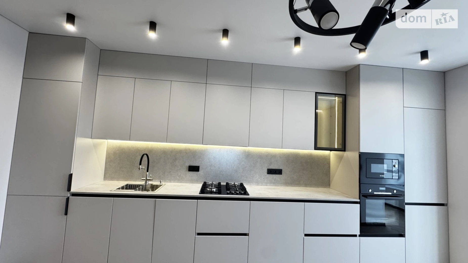 Продается 2-комнатная квартира 71 кв. м в Криховцах, ул. Приозерная - фото 2